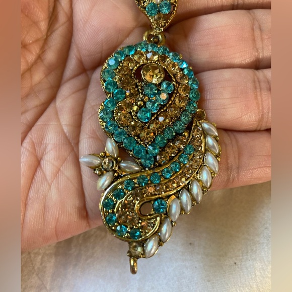 Paisley Jeweled Pendant Necklace Bollywood Blue Stones Faux Pearls - Picture 9 of 9